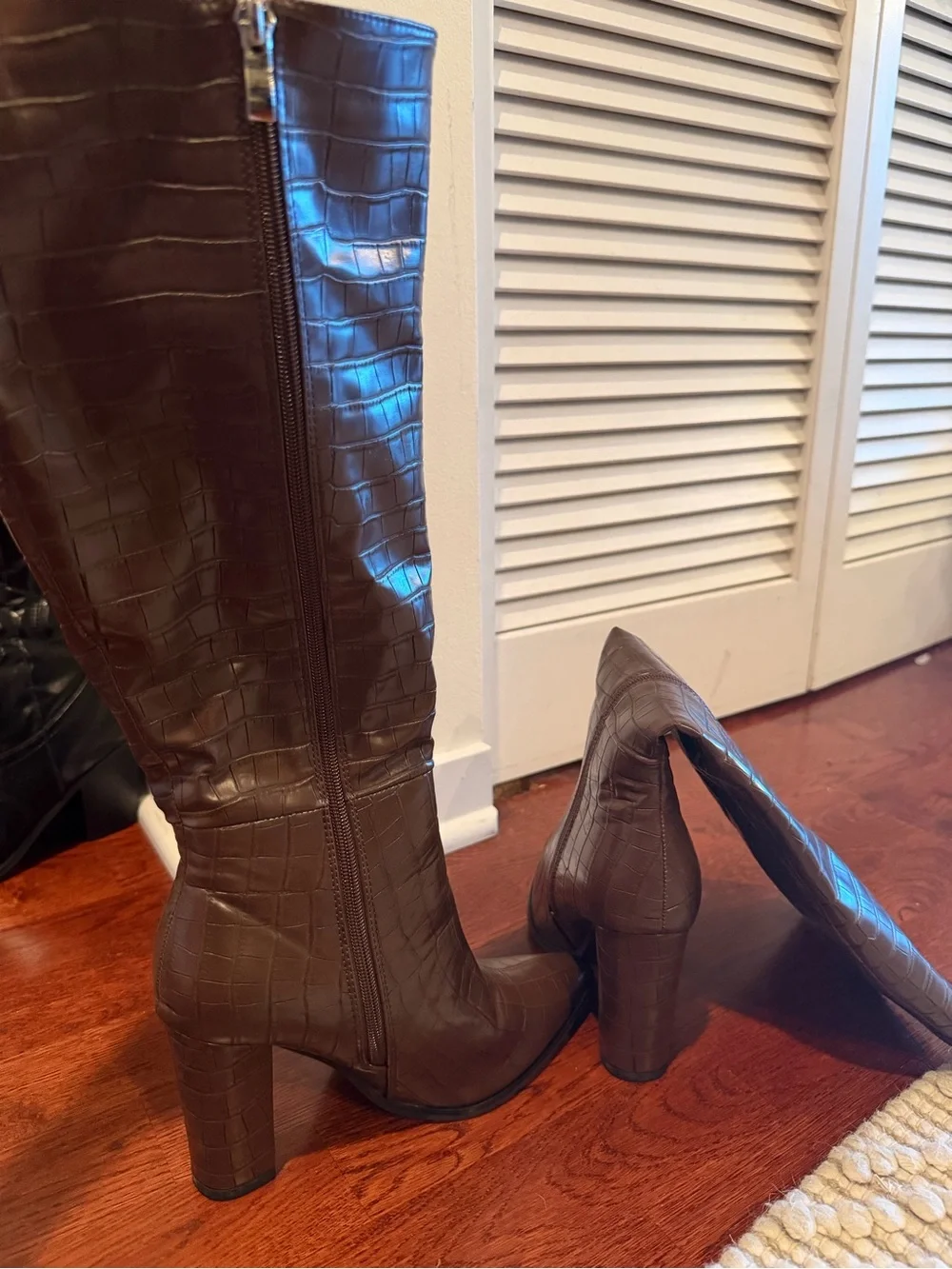 Women’s Brown Croc-Embossed Knee-High Block Heel Boots